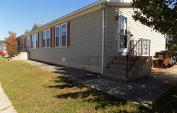 1855 Laurel St, Newport, MI 48166