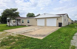 1049 SE 475 RD Road, Knob Noster, MO 65336