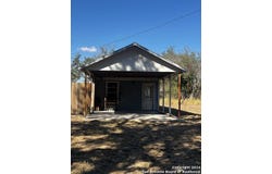 10849 N HIGHWAY 16, Poteet, TX 78065