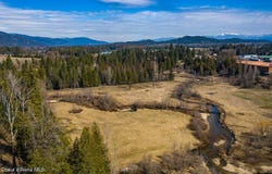 477504 US-95, Ponderay, ID 83852