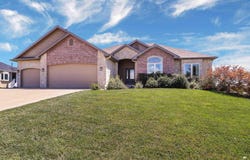 3605 Eastridge Circle, Manhattan, KS 66503