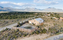 2 Mesa Sea Rd, Arroyo Hondo, NM 87513