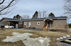 10 Dow Street, Fort Kent, ME 04743