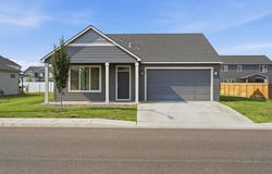 403 Emerald Ave, Grandview, WA 98930