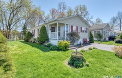 21 Laurel Circle, East Windsor, CT 06088