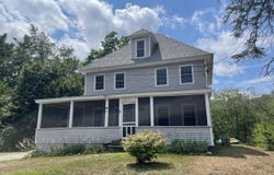 334-336 Main Street, Sandown, NH 03873