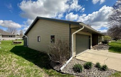 309 E Fairway Dr, Luverne, MN 56156