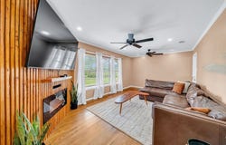 135 Oak Way, Kerrville, TX 78028