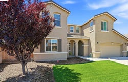 2126 Grapevine Dr, Livingston, CA 95334