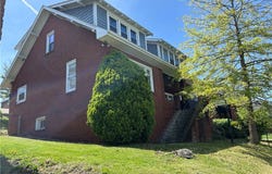 10 Frick Ave, Mt Pleasant Boro, PA 15666