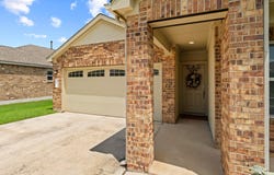 1225 Nokota BND, Georgetown, TX 78626