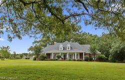 16 Greystone Drive, Madison, MS 39110