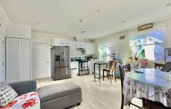 11125 Glenoaks Boulevard, Pacoima, CA 91331