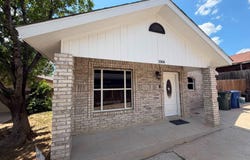 1006 Minutemen Dr, Laredo, TX 78046