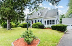 40 Grandview Avenue, Lincoln, RI 02865