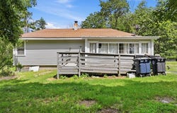 78 Blackmer Rd, Southbridge, MA 01550