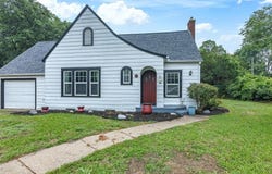605 W Crockett Street, Ennis, TX 75119