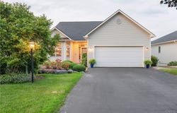 6092 Bay Hill Circle, DeWitt, NY 13078