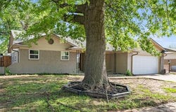 212 W 17th Street, Owasso, OK 74055