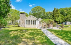 17 Oakdale Drive, Edgartown, MA 02539