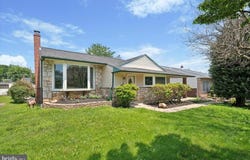 365 ROBINSON DRIVE, BROOMALL, PA 19008