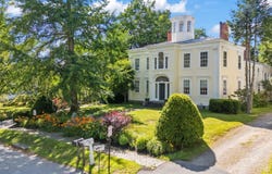 12 High Street, Wiscasset, ME 04578