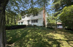 35 Woodland Drive, Nashua, NH 03063