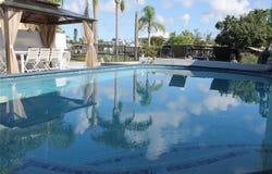 817 BLUE HERON BOULEVARD, RUSKIN, FL 33570