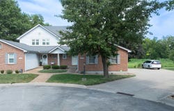 109 Walnut Park, Sedalia, MO 65301
