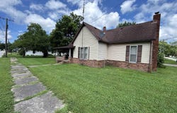647 S Odon Street, Elnora, IN 47529