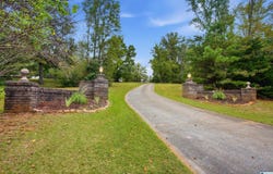 5600 OLD LEEDS ROAD, IRONDALE, AL 35210