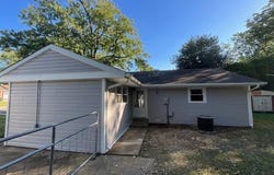 384 POST BOULEVARD, DOVER, DE 19904