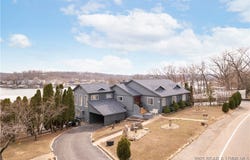 2264 Bittersweet Road, Lake Ozark, MO 65049