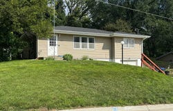 212 Wendy Heights, Council Bluffs, IA 51503