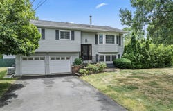 230 Geary Drive, Middletown, NJ 07748