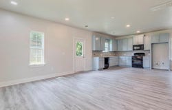 411 S Avenue B, Elgin, TX 78621