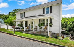 22 Hammett Street, Piedmont, SC 29673