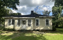 2305 Grenada Boulevard, Greenwood, MS 38930
