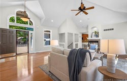 1129 Beacon Pointe Circle, Lake Ozark, MO 65049