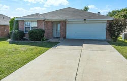 836 Cedar Ridge Lane, Burleson, TX 76028