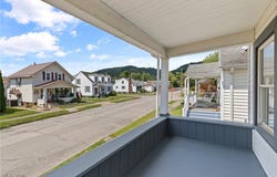 225 W 40th Street, Shadyside, OH 43947