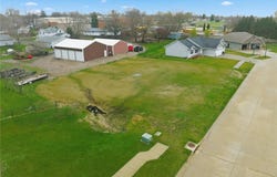 708 Pointer Circle, Center Point, IA 52213