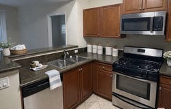 13941 Sherman Way, Van Nuys, CA 91405