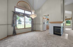 20 Golf View Lane, North Olmsted, OH 44070