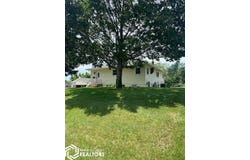 607 S 12th Street, Marshalltown, IA 50158