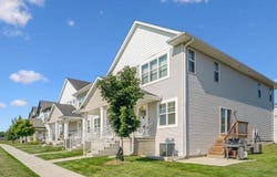 2462 Roycroft Alley, Marion, IA 52302