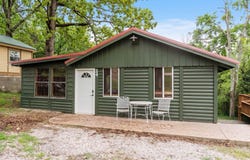 24 Bass Avenue, Kimberling City, MO 65686