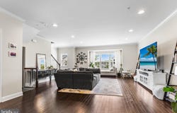17 SKYLAR CIRCLE, MEDIA, PA 19063