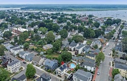 129 Prospect St, Newburyport, MA 01950