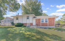 10439 N Cherry Drive, Kansas City, MO 64155